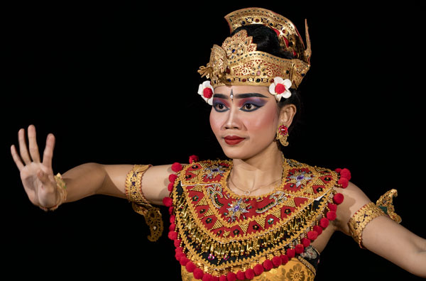 Balinese Dance Tulamben Resort